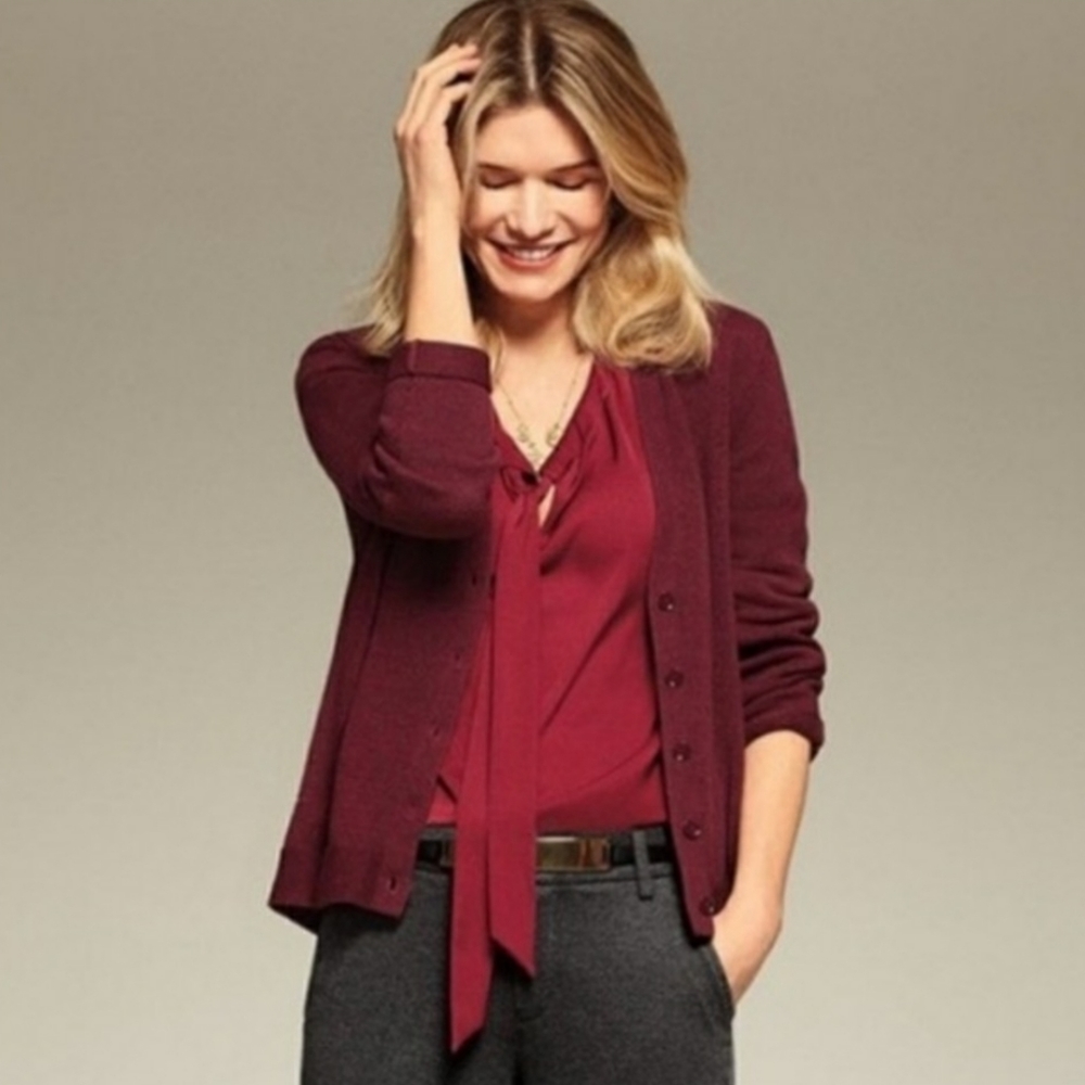 CABI | Catch Cardigan Sweater in Garnet Size Large